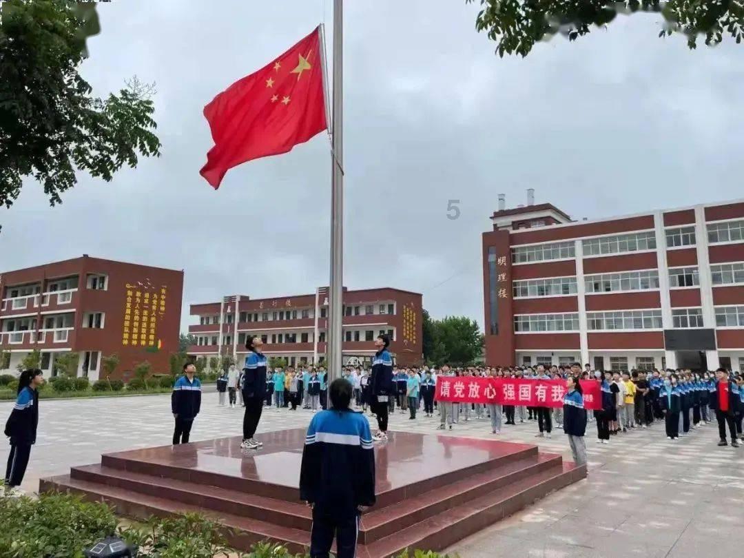 脑洞大开,尽在问答交流平台山东男子重庆救火5天瘦6斤,大火炙烤得没有食欲,艰难时期是如何度过的?